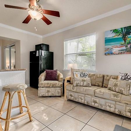 Steps To The Beach And Restaurants! - Coconut Villa'S Suite 1 St. Pete Beach Eksteriør bilde