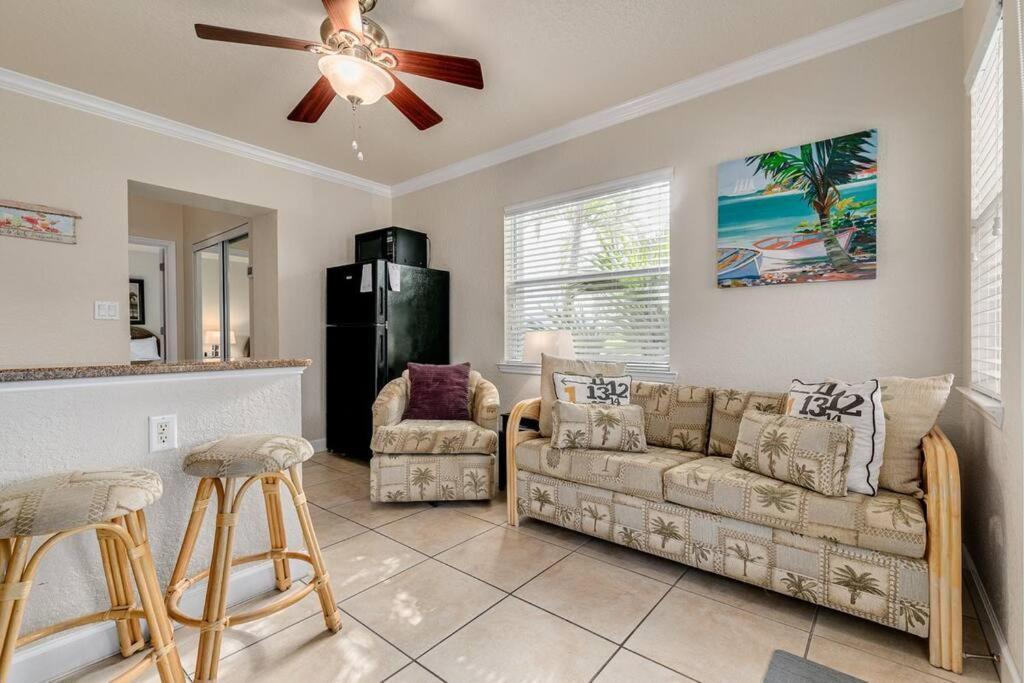 Steps To The Beach And Restaurants! - Coconut Villa'S Suite 1 St. Pete Beach Eksteriør bilde